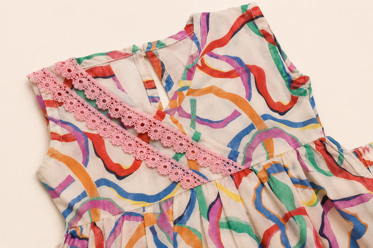 Pink daisy lace trim detail